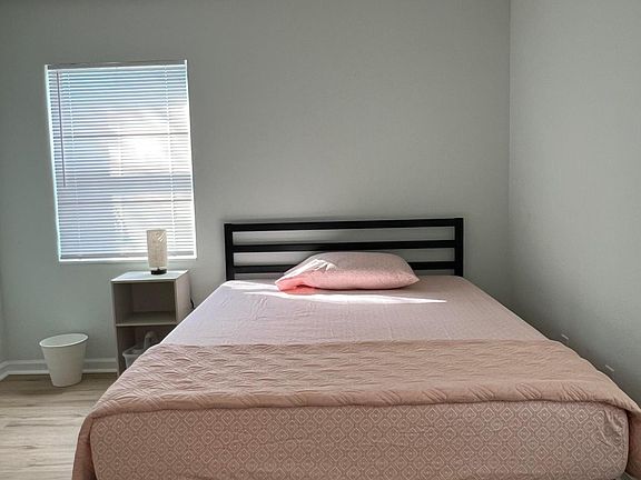 5th image of 59 32nd St E APT 2