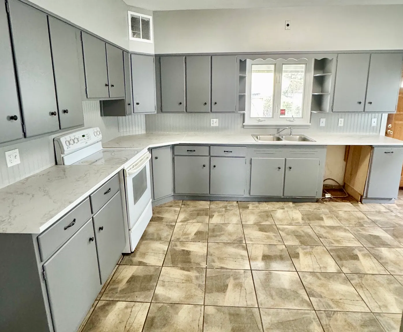 5 bed, 1500 sqft, $2,000 — Photo 3