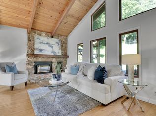 37789 Palomares Rd, Castro Valley, CA 94552