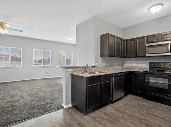 609 Meadow View Ct APT 202, Denton, TX 76207