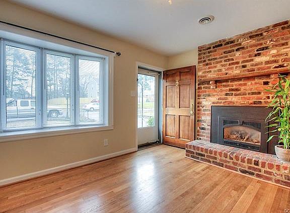 3rd image of 9726 Paragon Dr