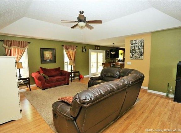 3rd image of 965 Pinewood Trl NE