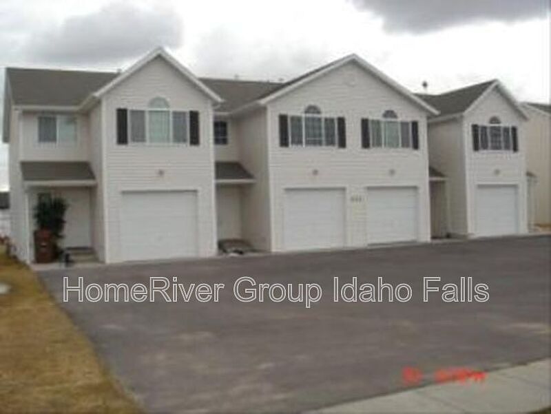 1st image of 3535 Deloy Dr APT 2
