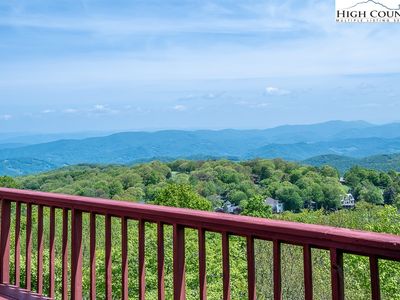 136 Village Road, Banner Elk, NC, 28604