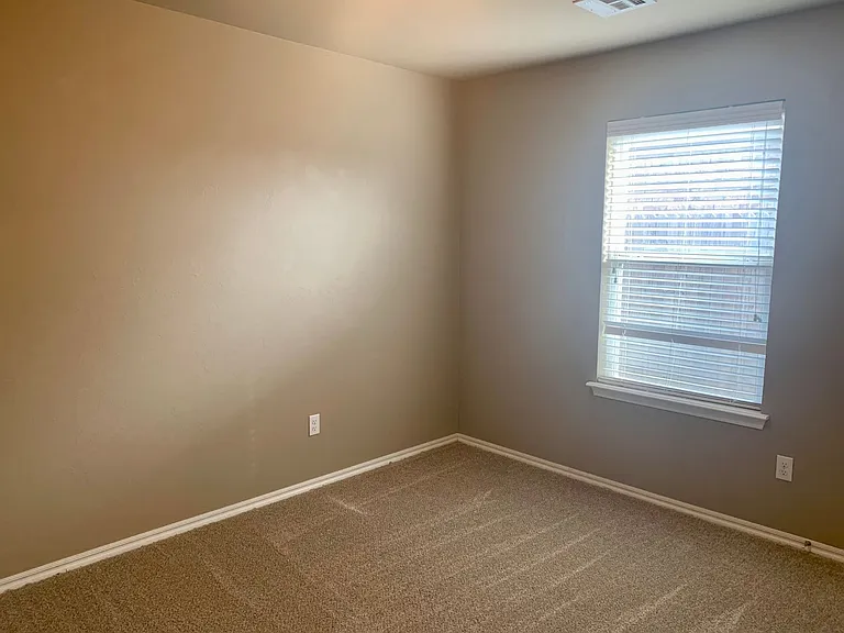 2712 Demotte Dr — Photo 13