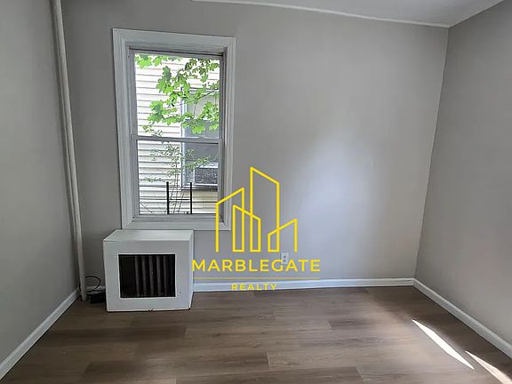 5th image of 98 Grace St #11L