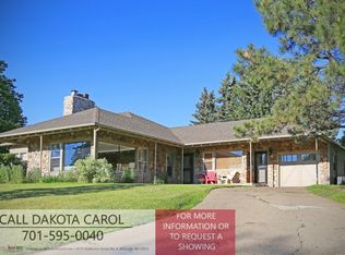 1017 N Washington St, Bismarck, ND 58501