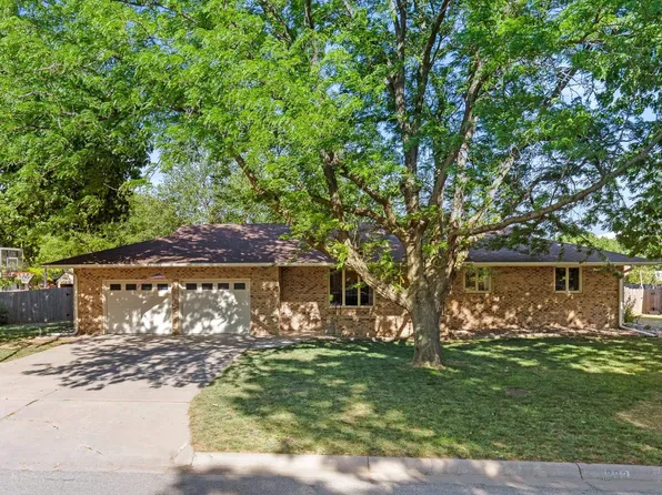 202 Froese Dr, Inman, KS 67546