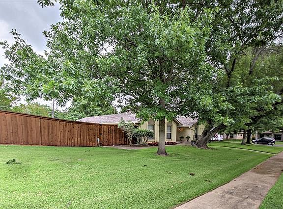2nd image of 12506 Lochmeadows Dr