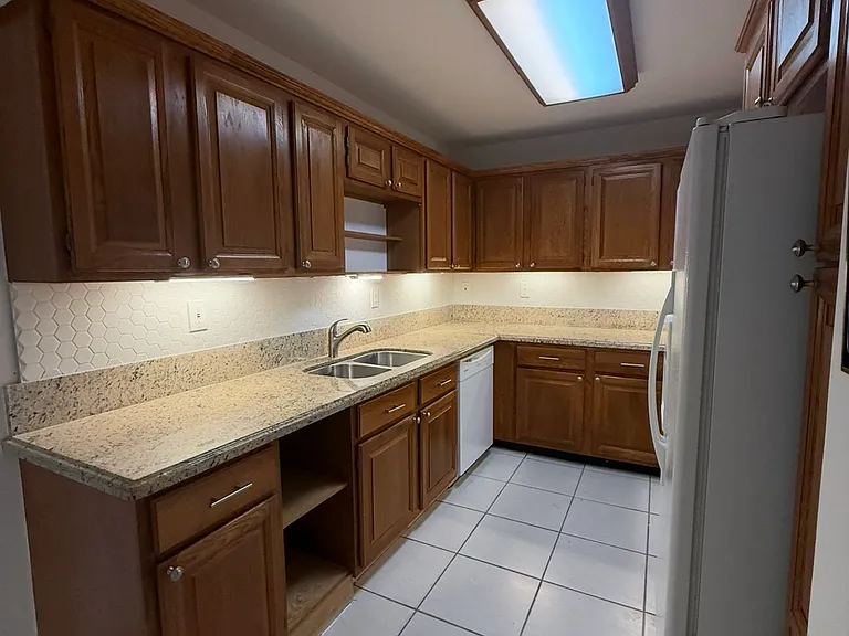 11339 SW 86th Ln — Photo 8
