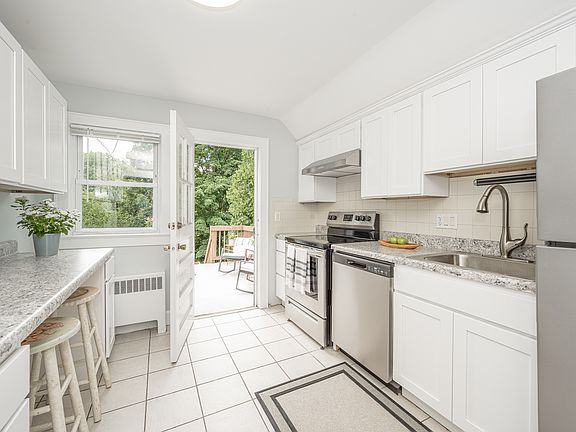 5th image of 300 Hubbard Ave Floor 2