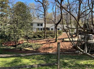 1768 Stonecliff Ct, Decatur, GA 30033