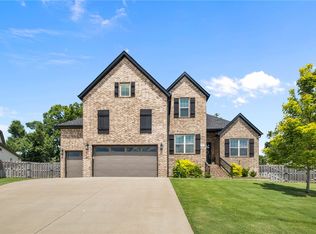 5901 SW Hawkes St, Bentonville, AR 72713