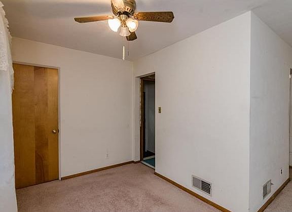 4th image of 4100 Stearns Ave