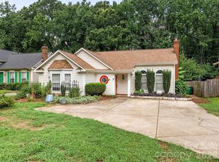 2940 Hosta Dr, Charlotte, NC 28269