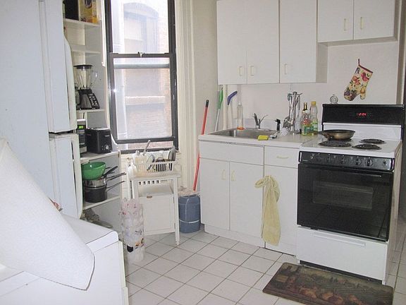 5th image of 568 Amsterdam Ave #5C