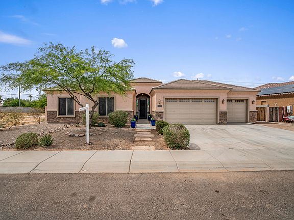 2nd image of 2378 N Horseshoe Cir