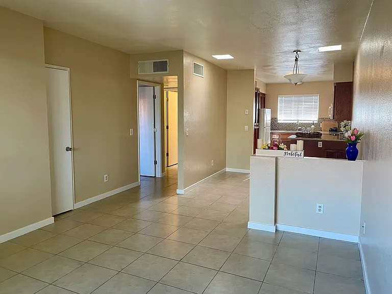 2833 N Estrella Ave #1 — Photo 7