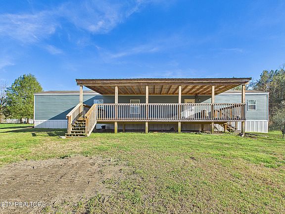 3rd image of 2073 Charles Rd