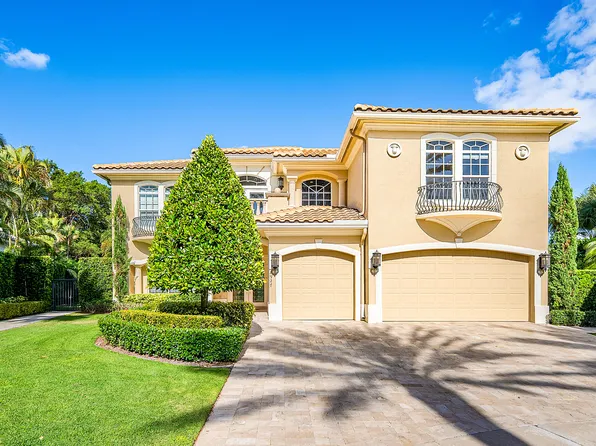 8927 Oakland Hills Drive, Delray Beach, FL 33446