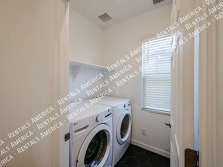 9436 E Supernova Dr — Photo 15