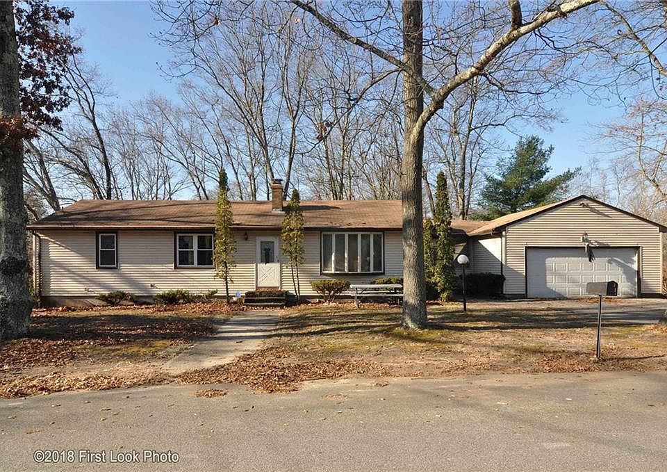 2nd image of 22 Linfield Cir