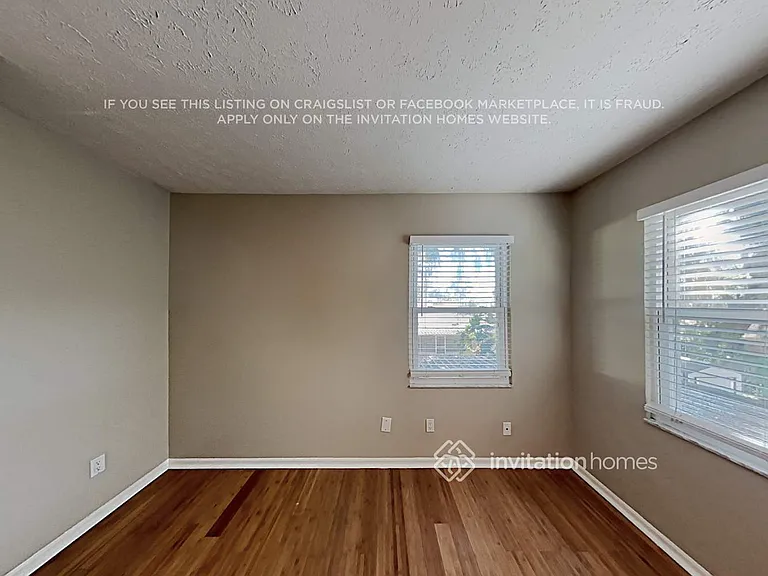 705 Lobelia St — Photo 14