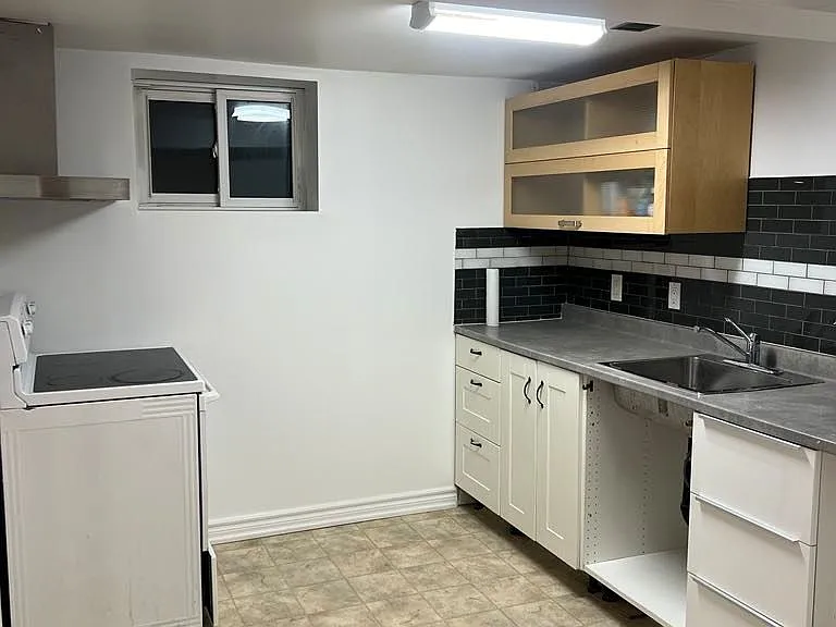 26 Oakridge Dr #BASEMENT — Photo 4
