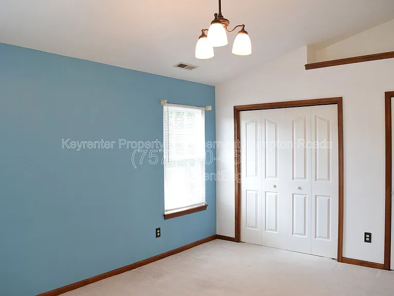 310 Cobb Island Ct — Photo 12
