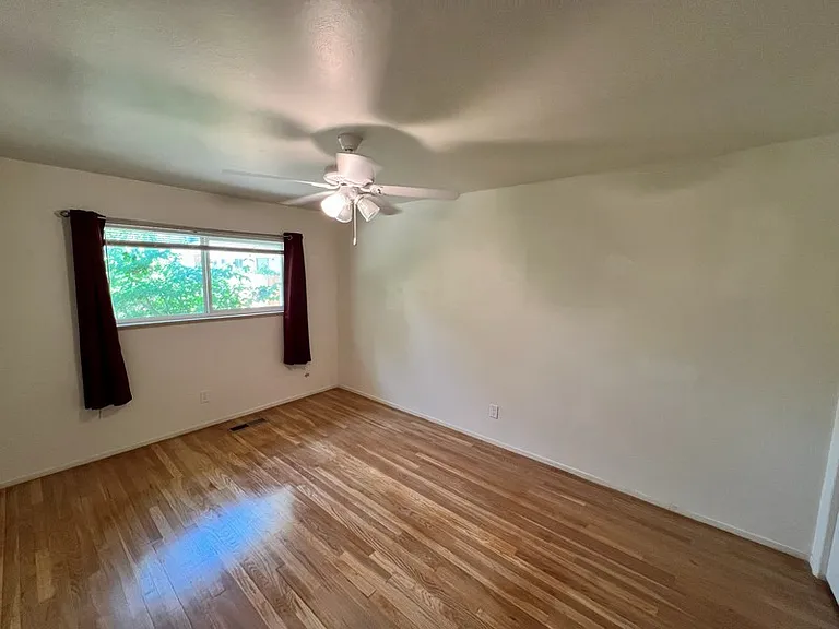 900 Tyler Way #900 — Photo 8