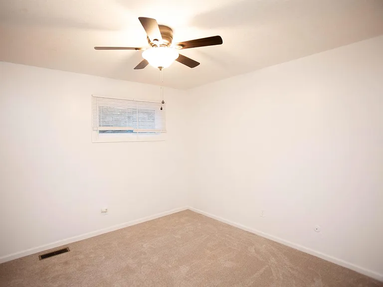 1506 Alberta Dr — Photo 22
