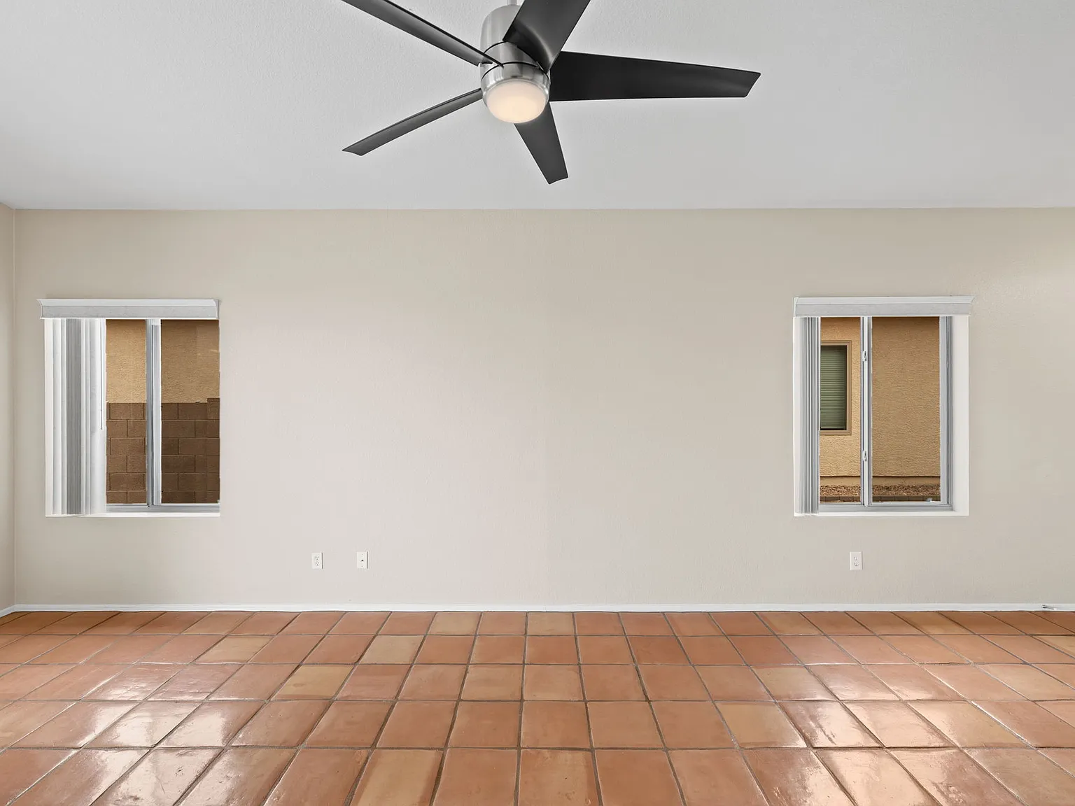 3 bed, 1364 sqft, $1,950 — Photo 2