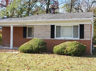 562 Hart Pl, Ypsilanti, MI