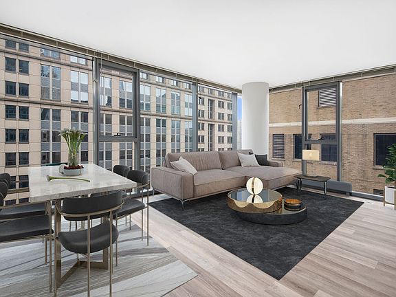 2nd image of 210 N Wells St APT 2101