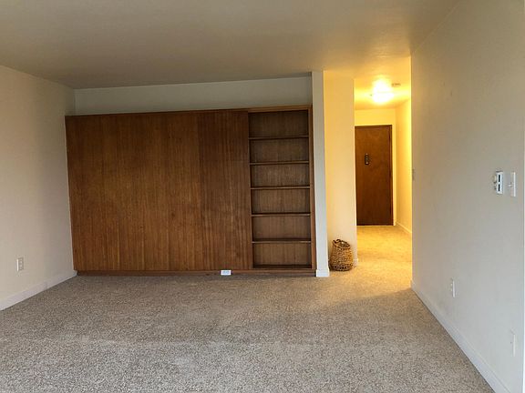 5th image of 4073 Gilman Ave W APT 302