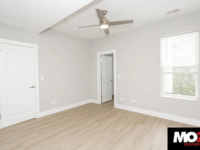Cortland Flats — Photo 31