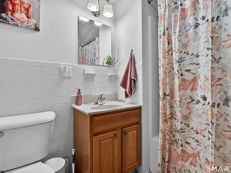 245 Edwards St #2R — Photo 12