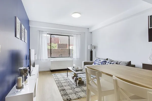 Sold by Compass | media 1