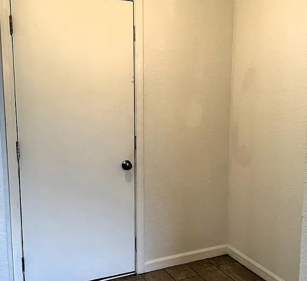 1155 Pond Side Dr — Photo 6