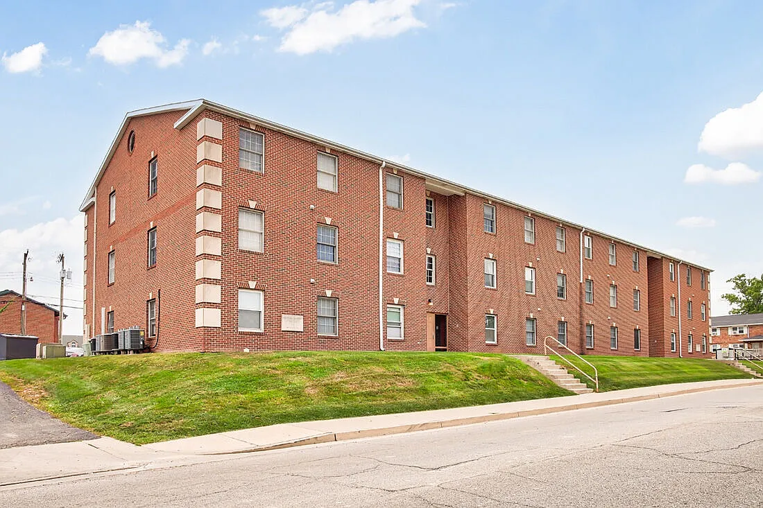 Kensington Apartments — Photo 1