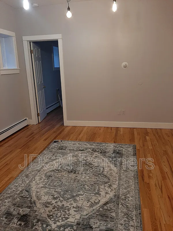 2 bed, 1.5 bath, 800 sqft, $1,525 — Photo 1