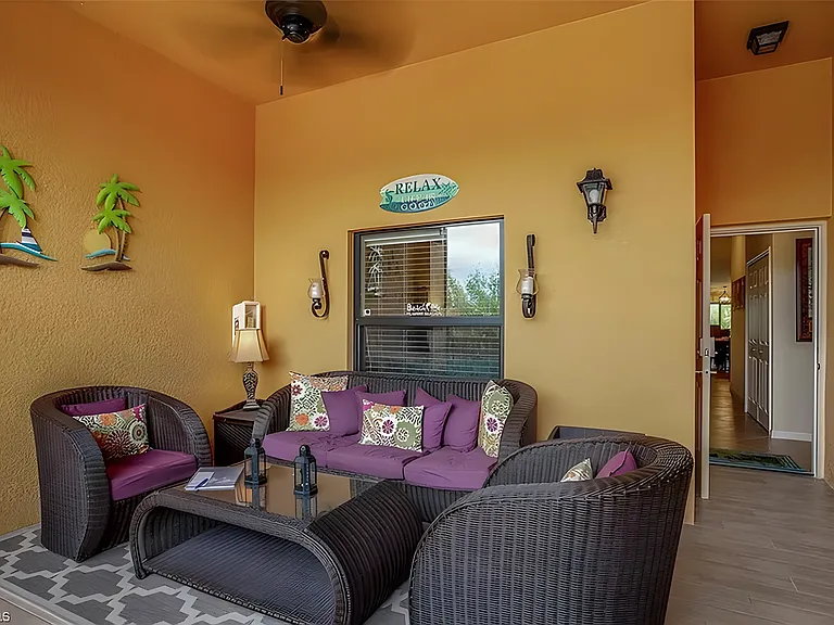 Front Lanai