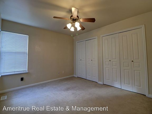 3rd image of 4421 N Chestnut Oak Dr