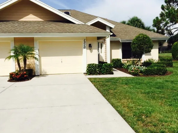 1310 Park Lake Dr, Naples, FL 34110