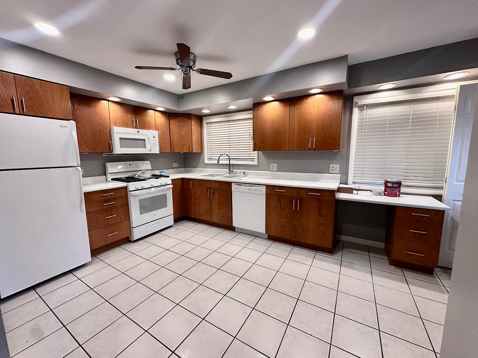 3 bed, 1200 sqft, $2,800 — Photo 3