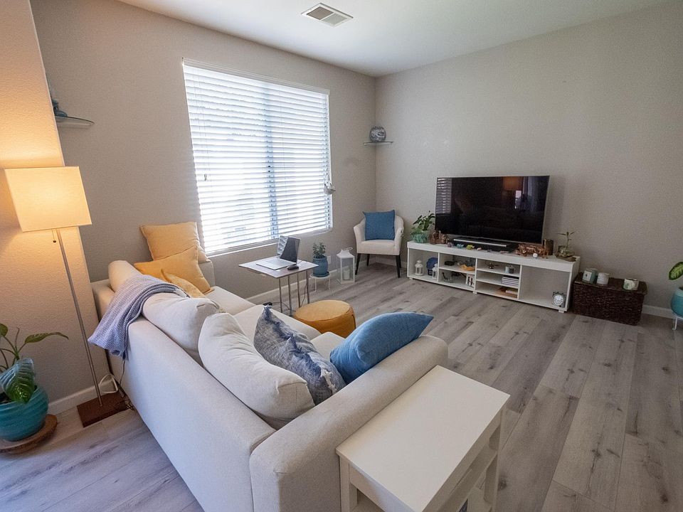 1st image of 435 Milan Dr Unit 221