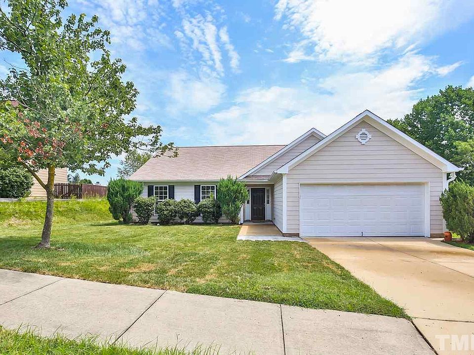 1st image of 106 Lake Valley Ln