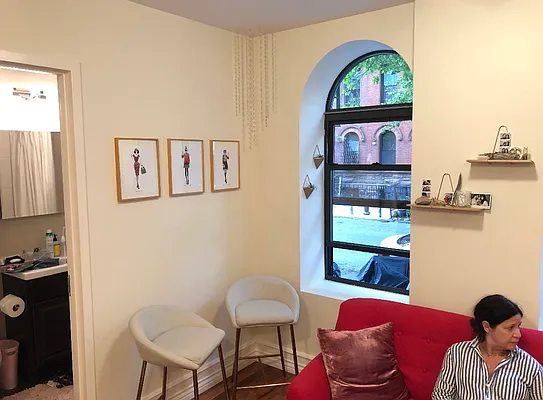 Rented by Geraldine Capasso, LREB | media 23