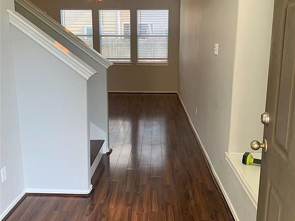 4th image of 2646 Mill Creek Dr