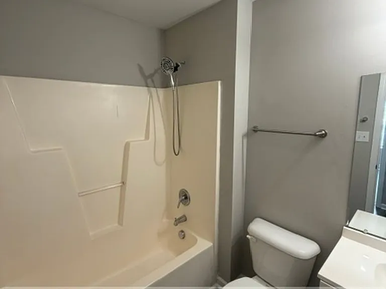6124 Lonestar Rd — Photo 7